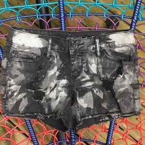 Size 7 Black Skeleton Distressed Denim Shorts